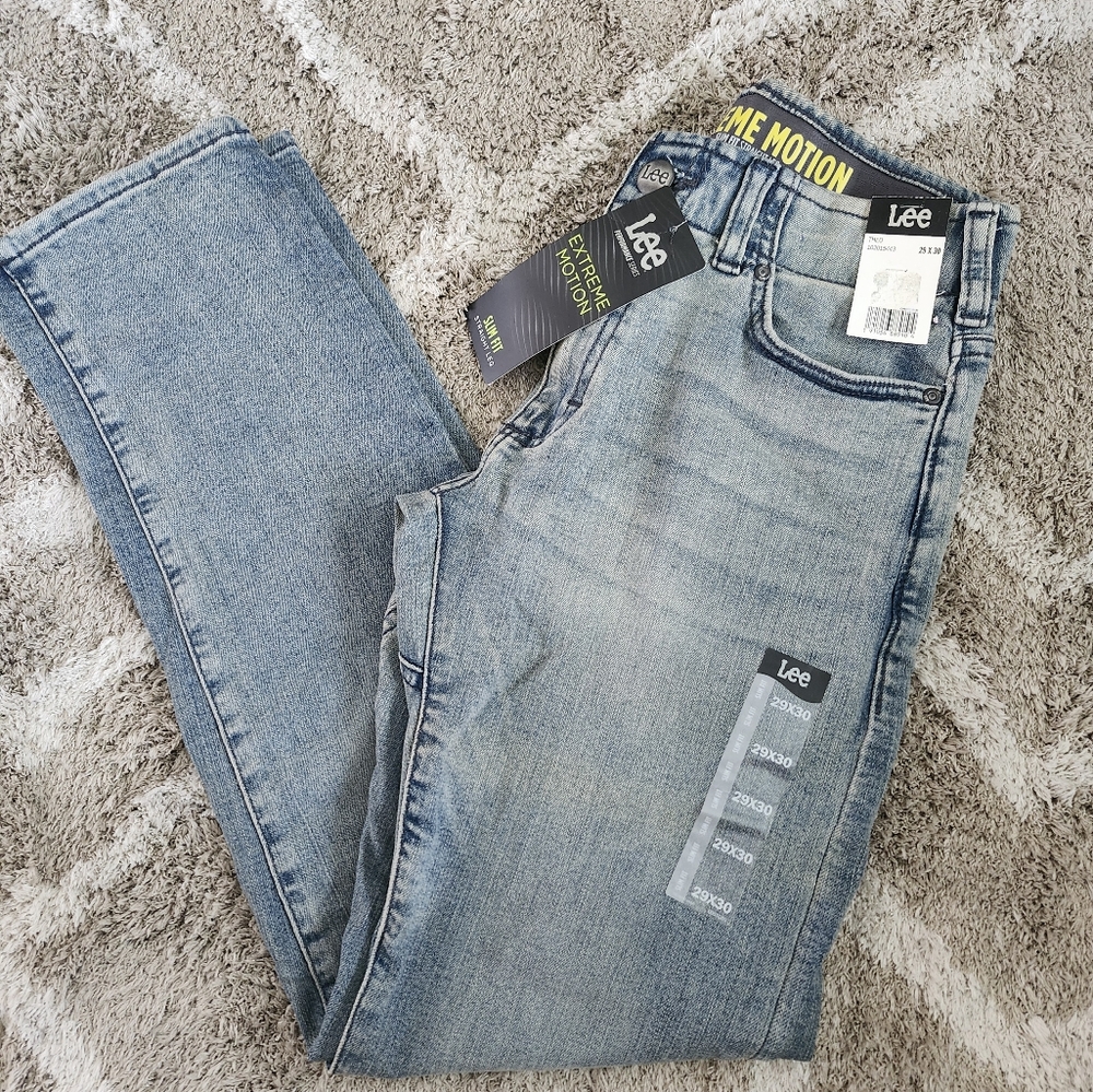 Brand New Men's Lee Slim Fit Straight Leg Size: 29x30